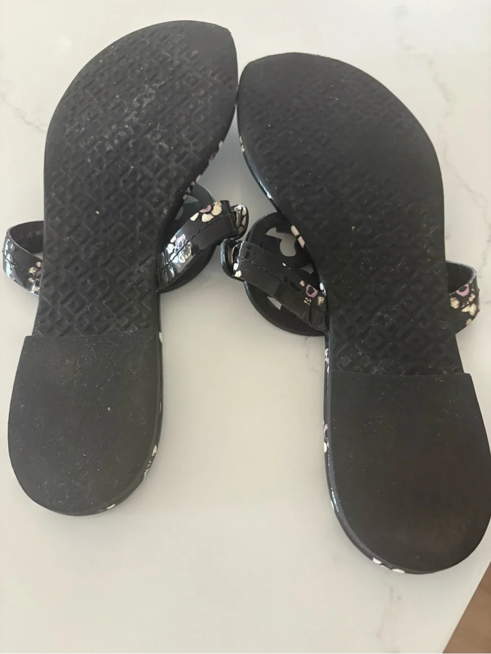 Tory Butch Black Floral Patent Thong Sandals